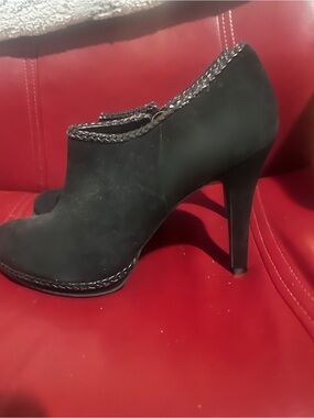 ANTONIO MELANI Black Suede High-Heel Ankle Booties with Braided Trim